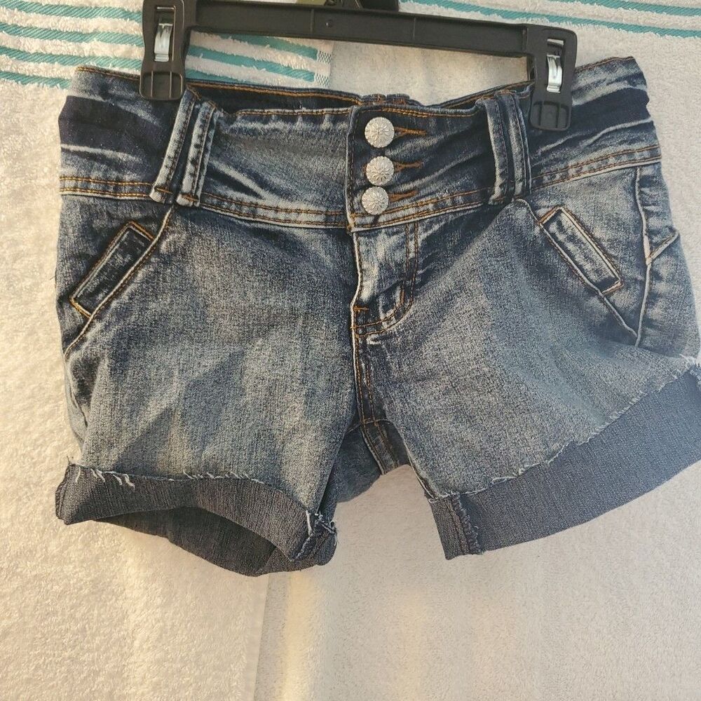 Gogo Star Shorts Women's Junior Size 1 With Gogo Syar Logo 3 Buttons Closure.